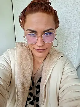 SlimBellaa online show from 21, 10, 2025