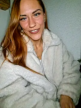 SlimBellaa online show from 6, 10, 2025