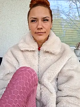 SlimBellaa online show from 31, 10, 2025