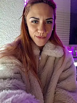 SlimBellaa online show from 14, 11, 2025