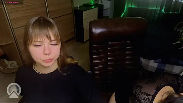 xxx sandra  online show from 10, 10, 2025