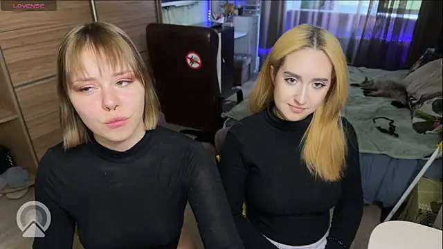 xxx sandra  online show from 27, 3, 2026