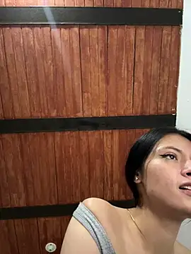 LiaCollings online show from 12, 4, 2026