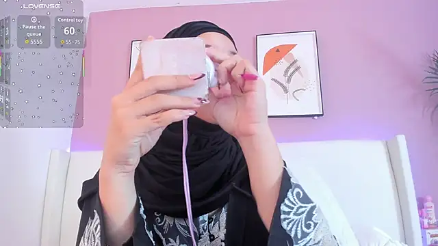  Saandy online show from 8, 4, 2026