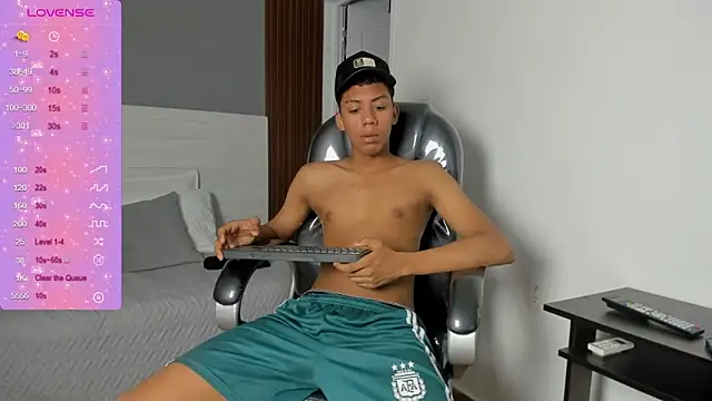 Brunette  boy online show from 15, 11, 2025