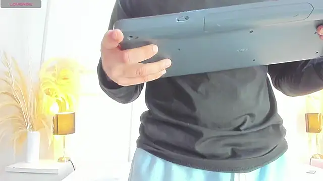 MaxCooper1 online show from 27, 10, 2025