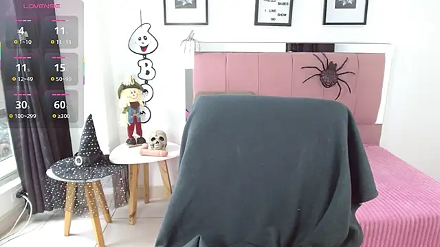 Lele F w online show from 17, 10, 2025