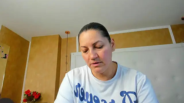 Snapshot of Heidy_milf chatting on 13, 7, 2026 Heidy milf online show from 13, 7, 2026