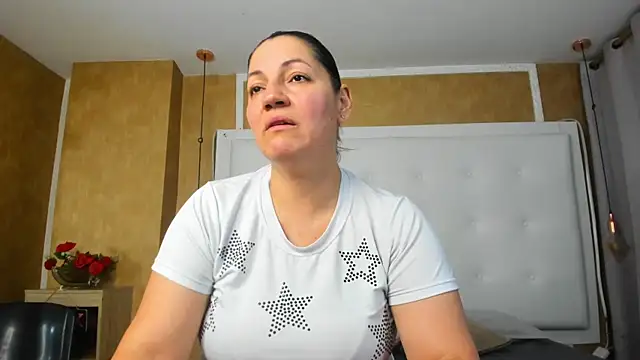 Heidy milf online show from 1, 6, 2026