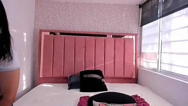 Barbara fox   online show from 3, 11, 2025