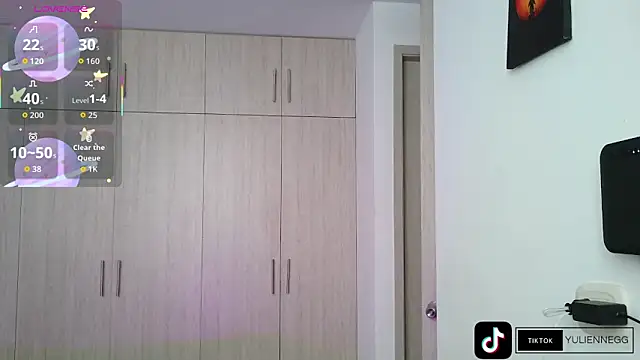 Yulienneg online show from 29, 10, 2025