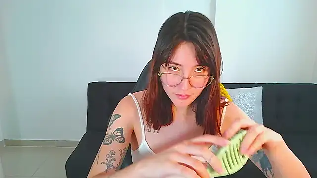 Yulienneg online show from 15, 2, 2026