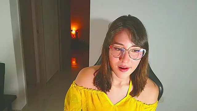 Yulienneg online show from 14, 4, 2026