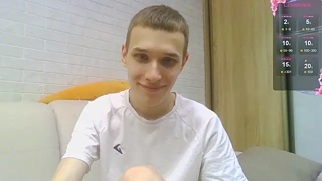 Snapshot of your___honeyy chatting on 11, 9, 2025 your honeyy online show from 11, 9, 2025