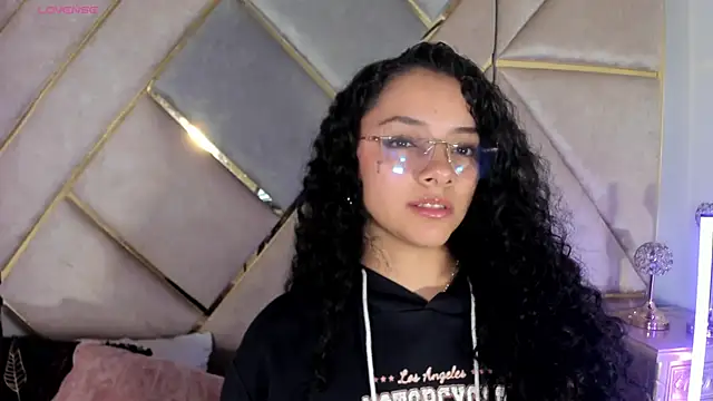 Snapshot of Angellit_Afrodita_ chatting on 26, 3, 2026 Angellit Afrodita online show from 26, 3, 2026