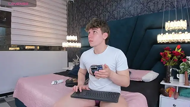 TaylerWhite online show from 20, 2, 2026