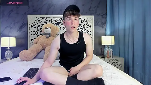 TaylerWhite online show from 17, 11, 2025