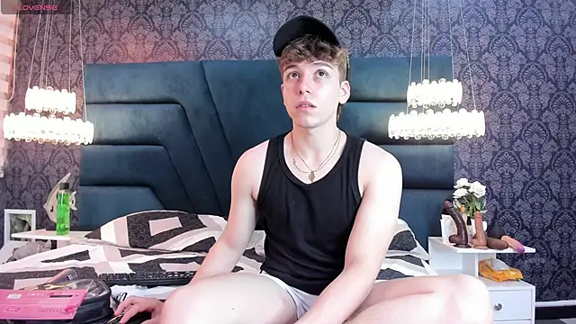 TaylerWhite online show from 18, 12, 2025