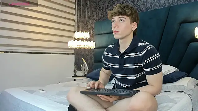 TaylerWhite online show from 7, 3, 2026