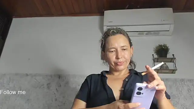 marly charm  online show from 23, 11, 2025