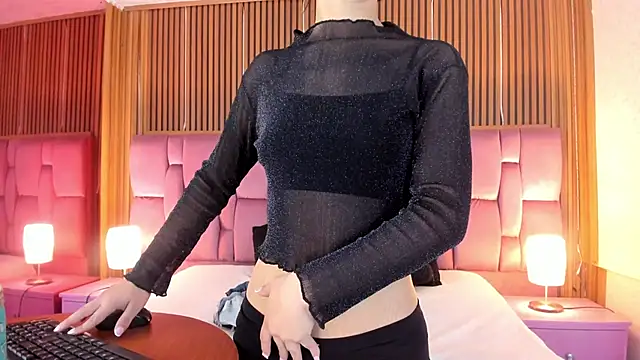 Sophie Calloway online show from 10, 10, 2025