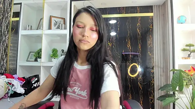 Sophie Calloway online show from 29, 10, 2025