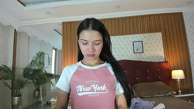 Sophie Calloway online show from 25, 3, 2026