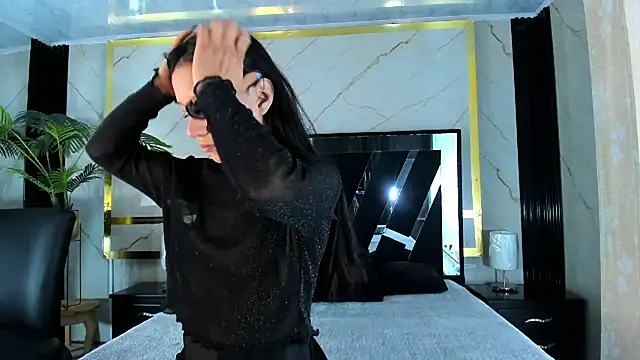 Sophie Calloway online show from 25, 2, 2026