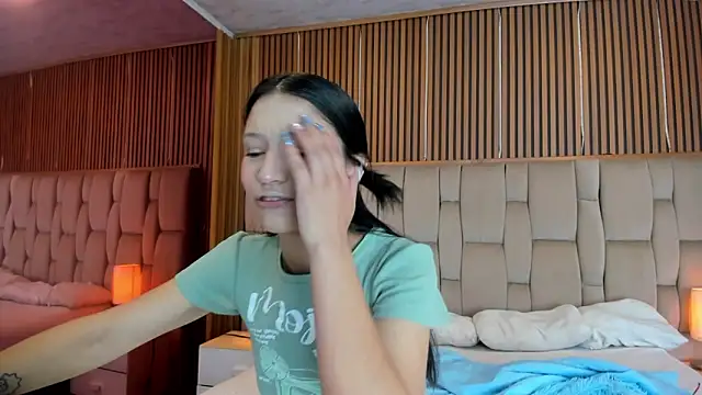 Sophie Calloway online show from 12, 3, 2026