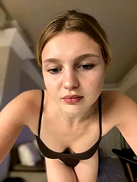 Emaline Fane online show from 15, 10, 2025