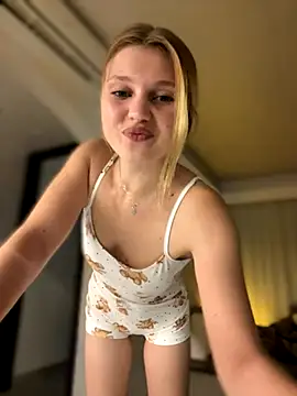 Emaline Fane online show from 14, 11, 2025