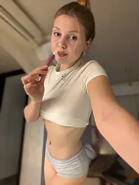 Emaline Fane online show from 2, 12, 2025