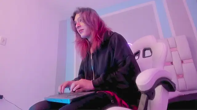 Snapshot of MilkWhore1 chatting on 7, 1, 2026 MilkWhore1 online show from 7, 1, 2026