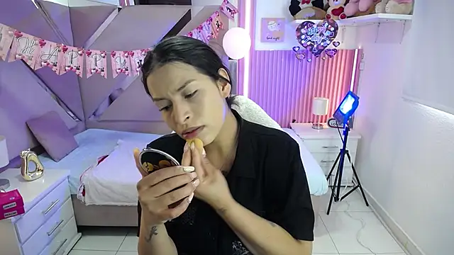 Mia garcia28 online show from 23, 2, 2026