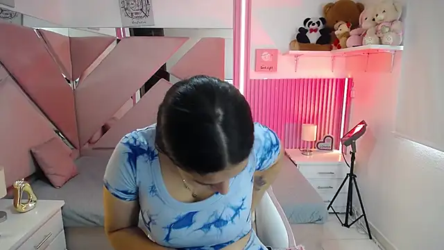 Snapshot of Mia_garcia28 chatting on 6, 6, 2026 Mia garcia28 online show from 6, 6, 2026