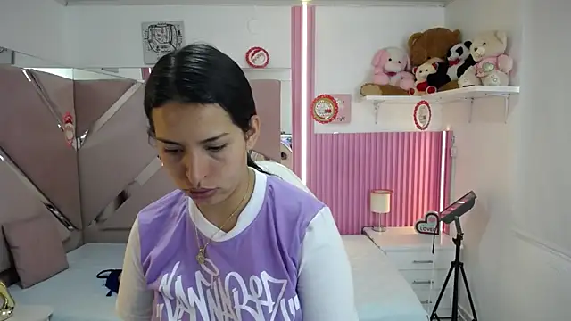 Mia garcia28 online show from 18, 12, 2025