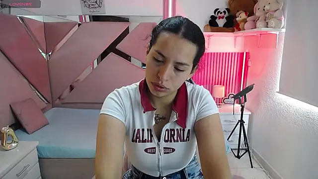 Snapshot of Mia_garcia28 chatting on 11, 6, 2026 Mia garcia28 online show from 11, 6, 2026