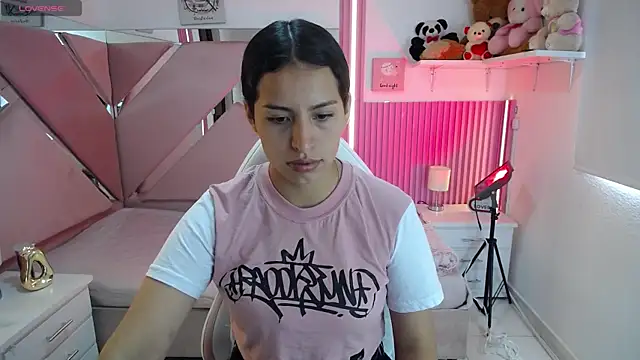 Mia garcia28 online show from 9, 3, 2026