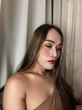 RomanticPearlTS online show from 5, 5, 2026