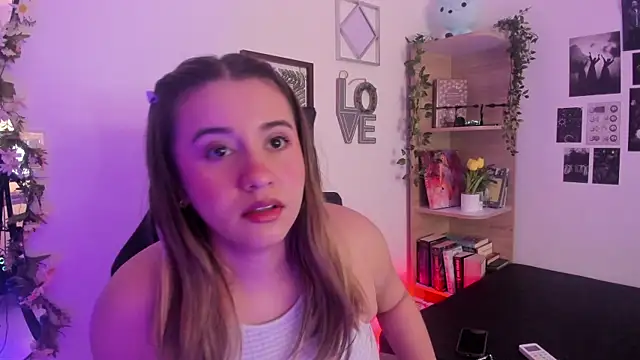 Snapshot of Lana_Herondale chatting on 11, 9, 2025 Lana Herondale online show from 11, 9, 2025