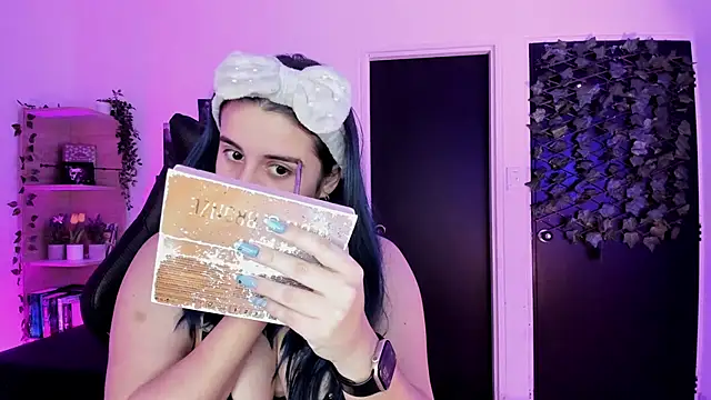 Snapshot of Lana_Herondale chatting on 16, 12, 2025 Lana Herondale online show from 16, 12, 2025