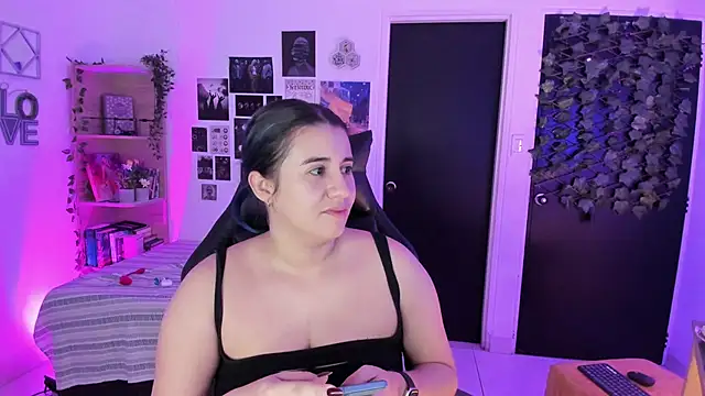 Snapshot of Lana_Herondale chatting on 30, 11, 2025 Lana Herondale online show from 30, 11, 2025