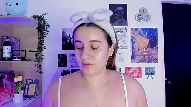 Snapshot of Lana_Herondale chatting on 5, 10, 2025 Lana Herondale online show from 5, 10, 2025