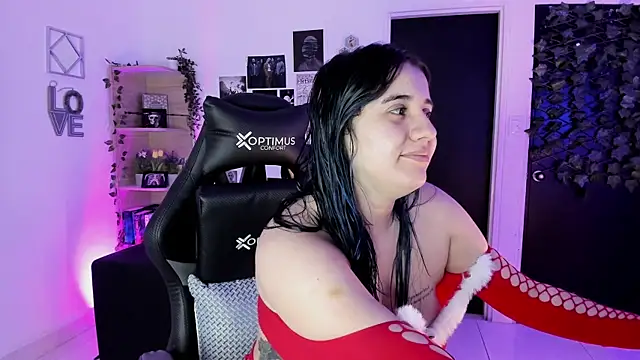 Snapshot of Lana_Herondale chatting on 22, 12, 2025 Lana Herondale online show from 22, 12, 2025