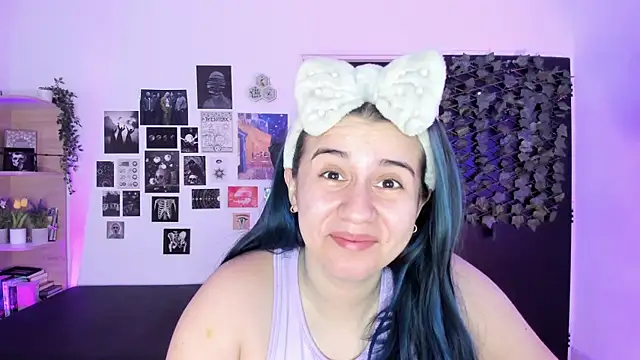 Snapshot of Lana_Herondale chatting on 18, 12, 2025 Lana Herondale online show from 18, 12, 2025