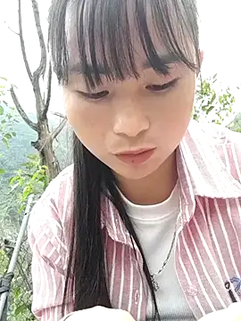 Snapshot of Sunyinn chatting on 23, 10, 2025 Sunyinn online show from 23, 10, 2025