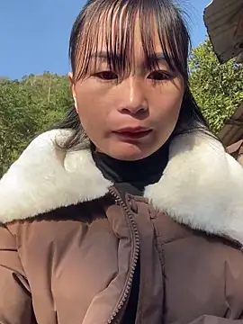 Snapshot of Sunyinn chatting on 29, 11, 2025 Sunyinn online show from 29, 11, 2025