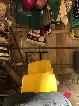 Snapshot of Sunyinn chatting on 21, 12, 2025 Sunyinn online show from 21, 12, 2025