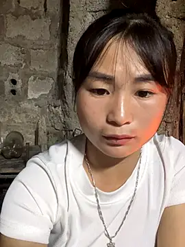 Snapshot of Sunyinn chatting on 7, 11, 2025 Sunyinn online show from 7, 11, 2025