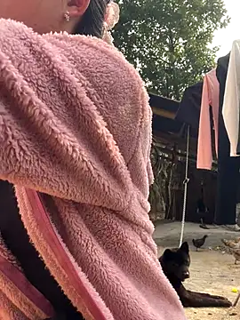 Snapshot of Sunyinn chatting on 20, 12, 2025 Sunyinn online show from 20, 12, 2025